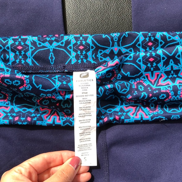 Fabletics Salar Fold-Over Capri Sz S - Picture 5 of 7